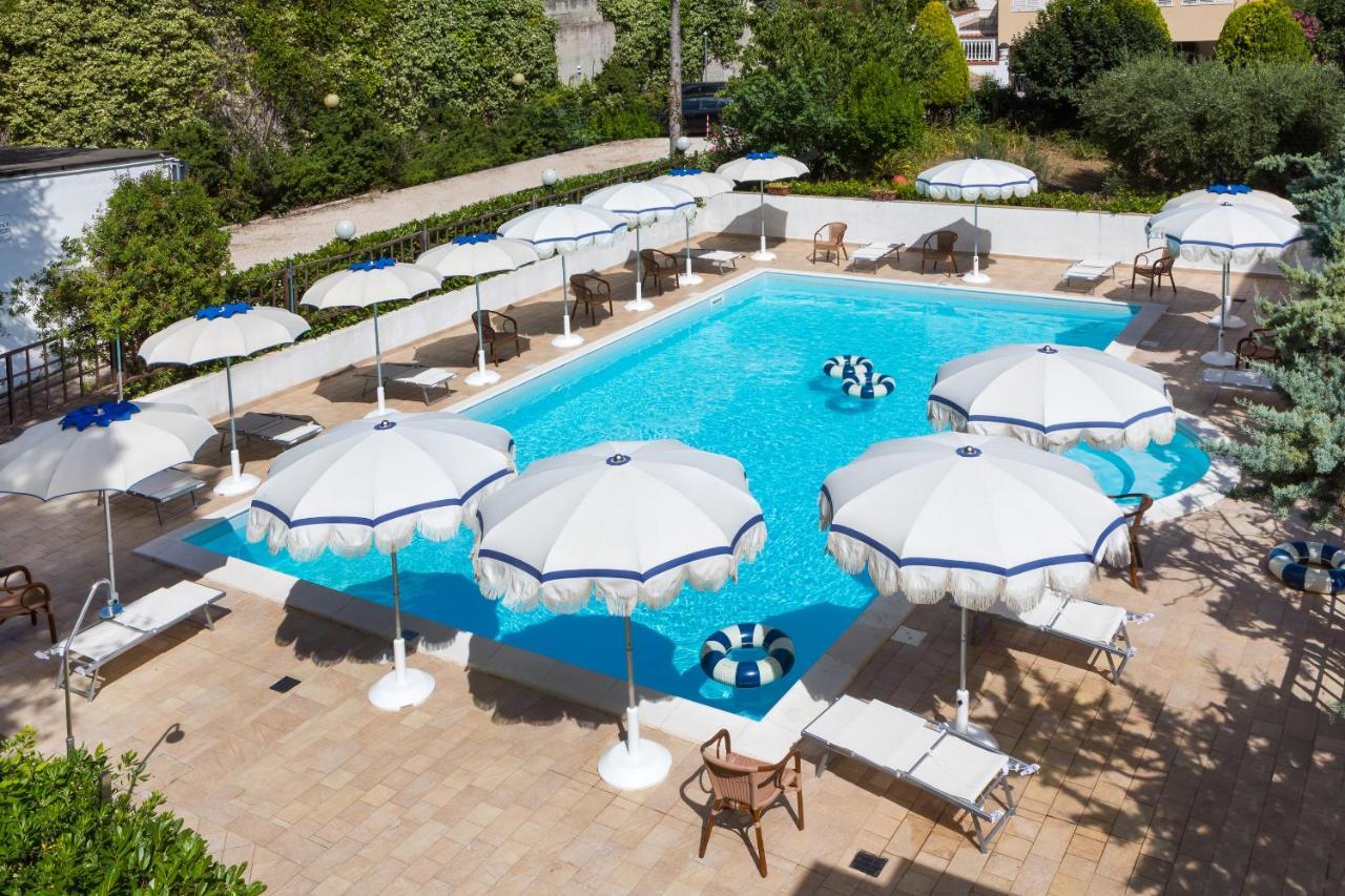 Mure Hotel נומאנה מראה חיצוני תמונה